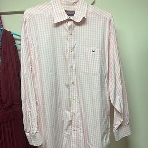 Vineyard Vines Men’s Button Down shirt